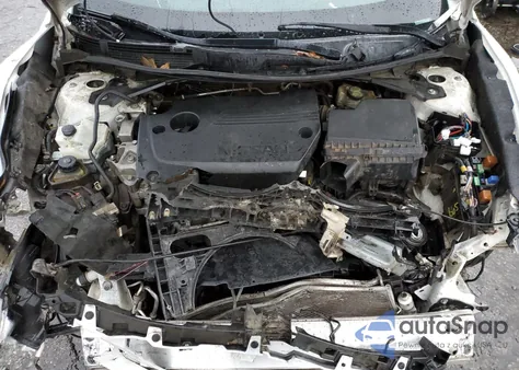 2016 Nissan Altima 2.5 z USA, uszkodzony, nr VIN 1N4AL3AP6GN376441